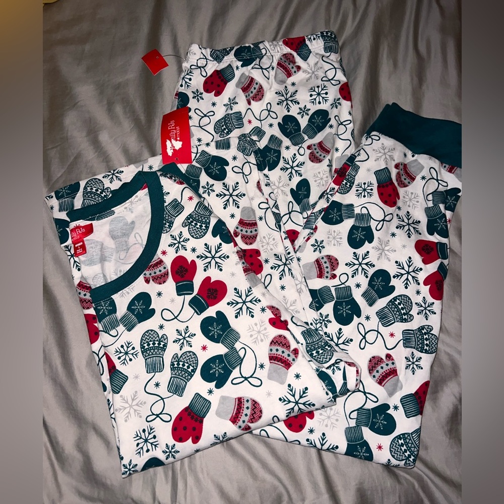 NWT Macy's Winter Family PJs